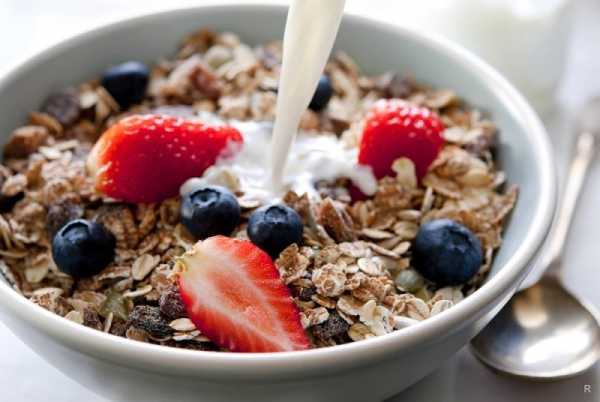 Почему завтрак важен для организма, и какие продукты нельзя есть утром натощак