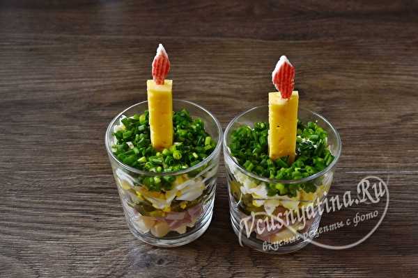 
			Праздничный салат «Рождественская свеча – простой и вкусный		