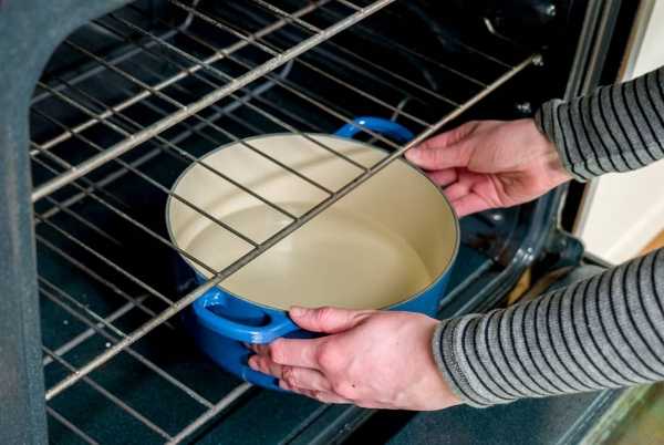 Быстро очистить духовку от жира и нагара помогут простые и легкие способы