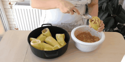 
            Как приготовить фаршированные перцы по классическому рецепту        